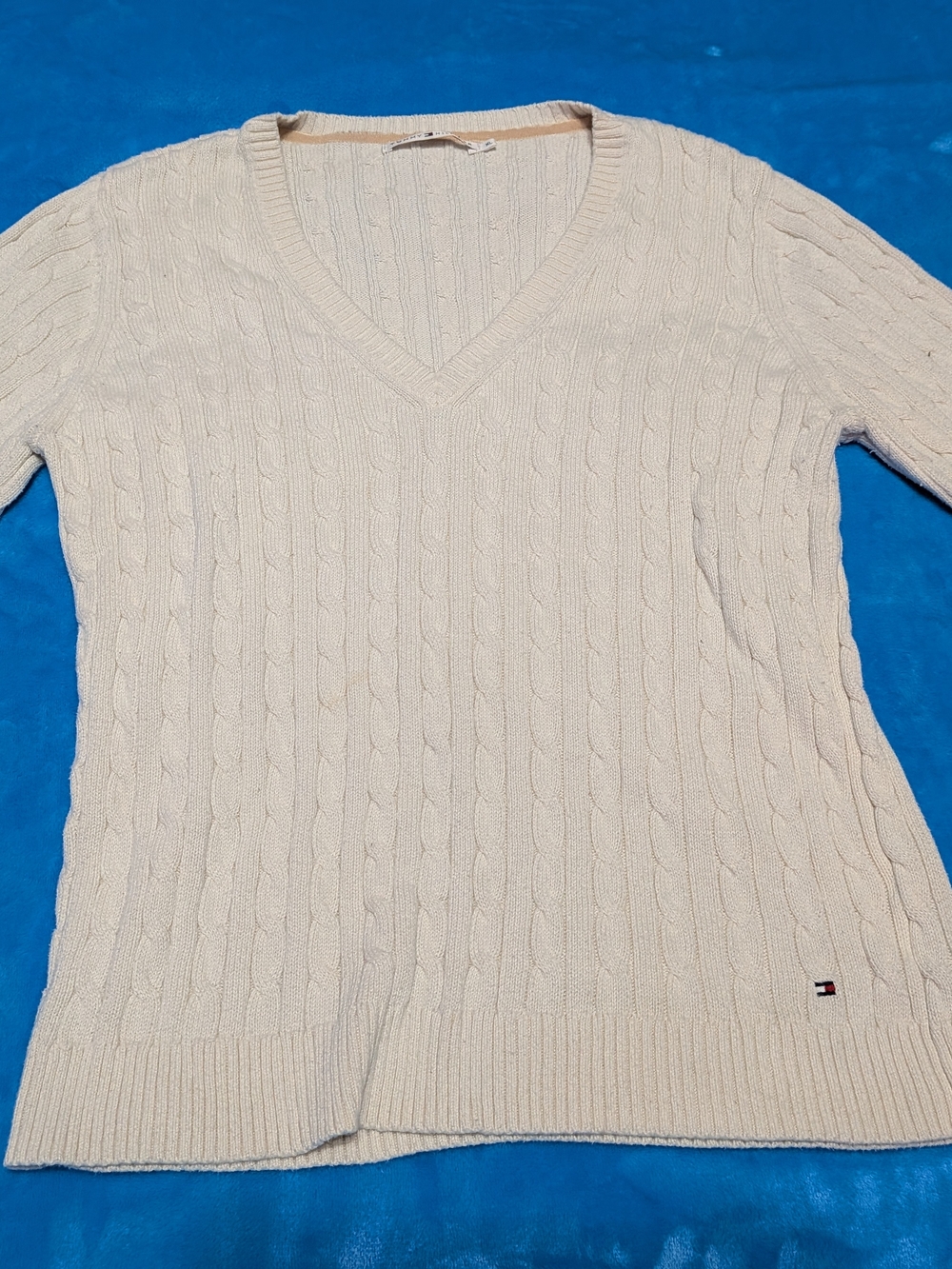 🤍 Cable Knit V-Neck Sweater 🤍